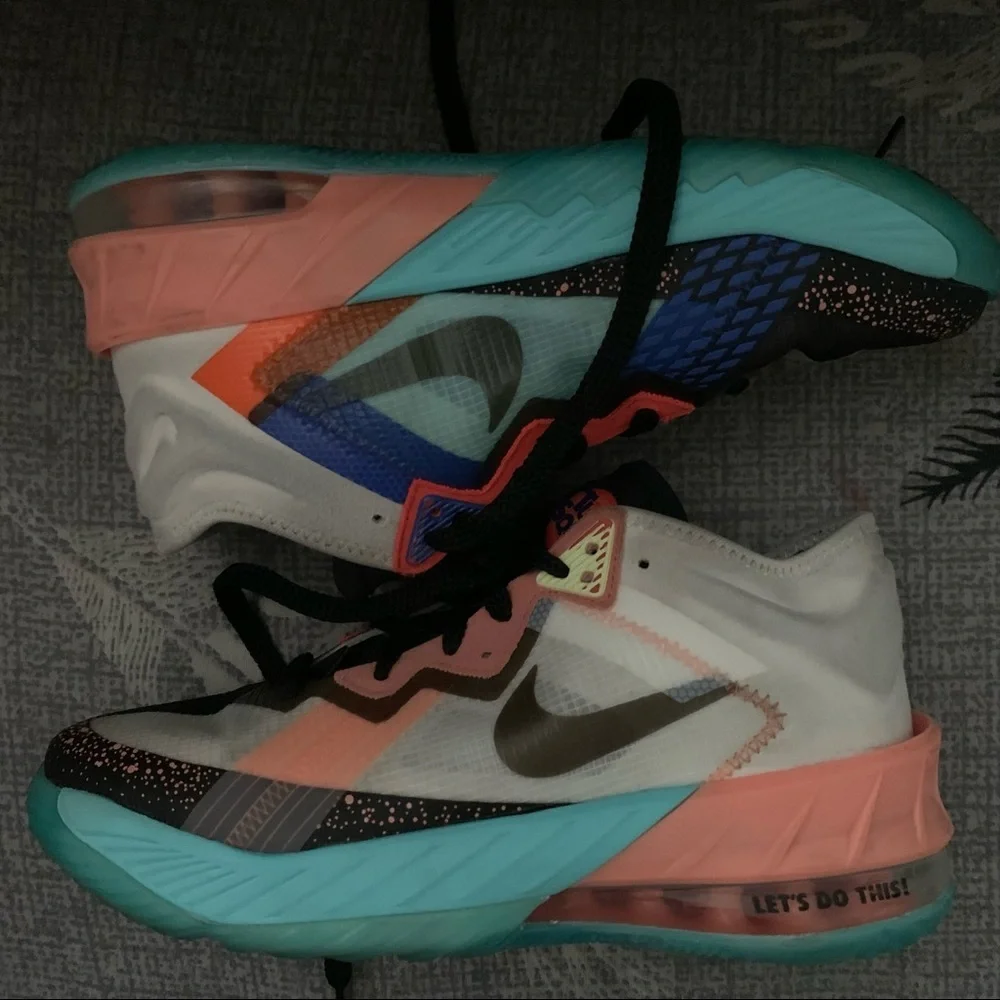 Nike lebron 18 Low GS x Space Jam “Lola Bunny” shoes